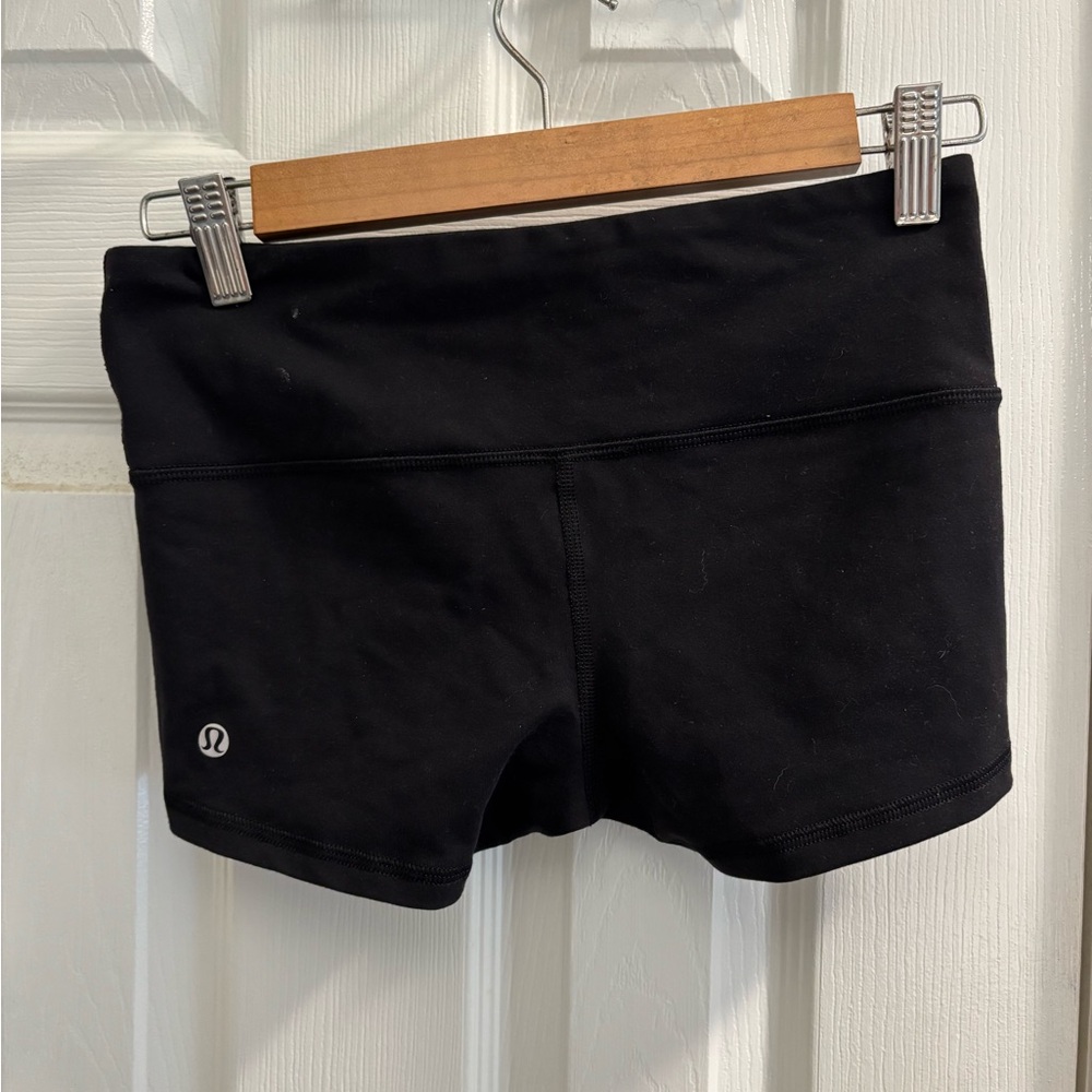 lululemon athletica Women's Black  Short Shorts